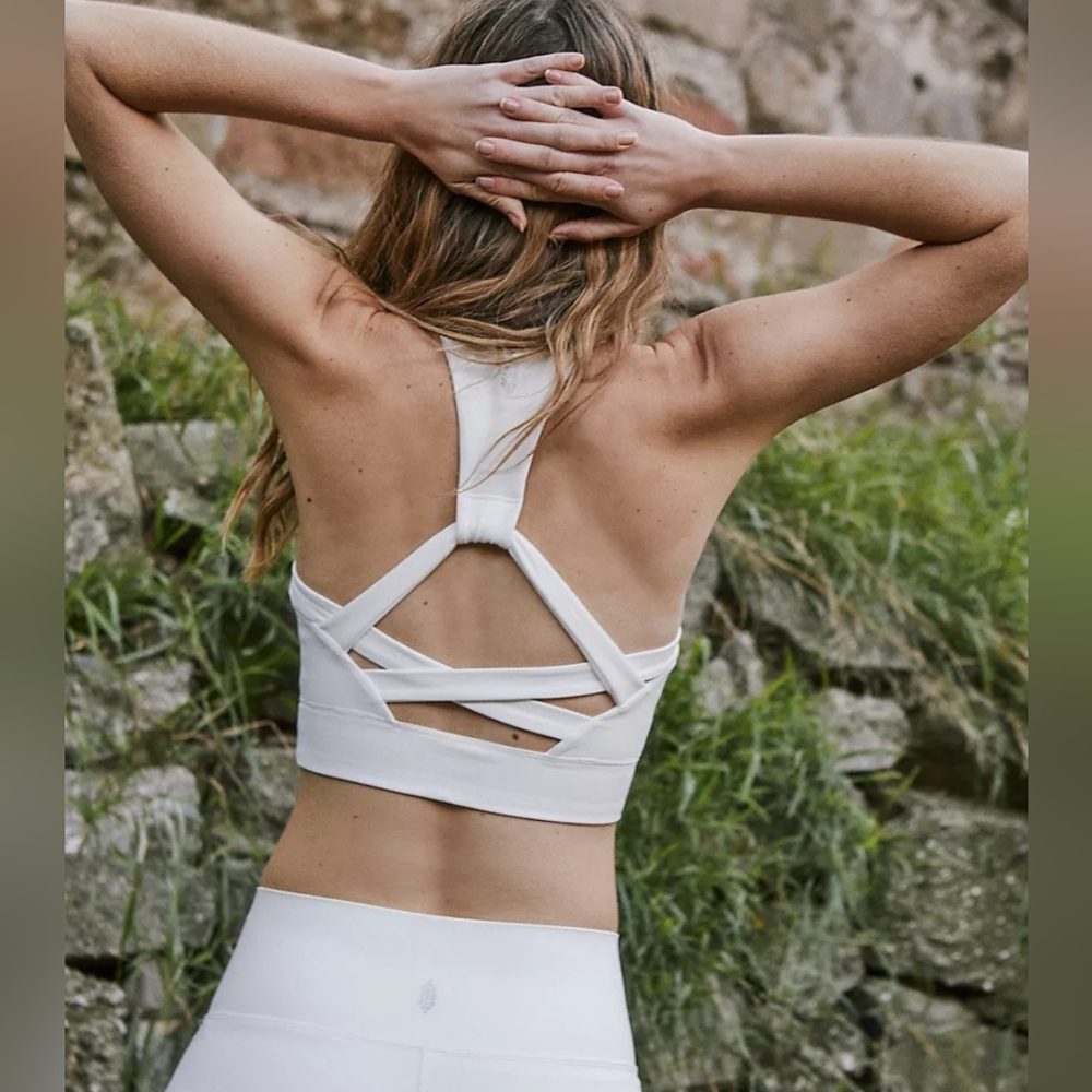 318. Free People FP Movement Light Synergy Sports Bra